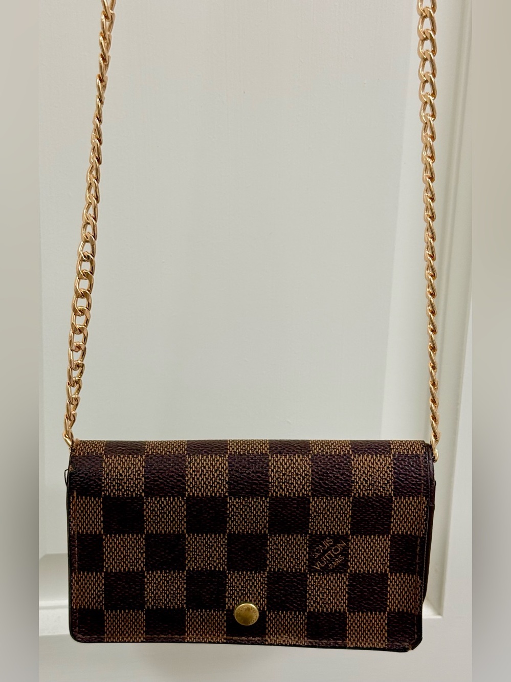 LOUIS VUITTON Vintage Y2K Damier Ebene Monogram Canvas Wallet W/ Crossbody - Picture 16 of 16